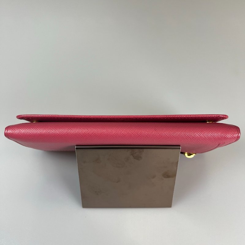 PRADA  粉色掀蓋釦式長夾-4