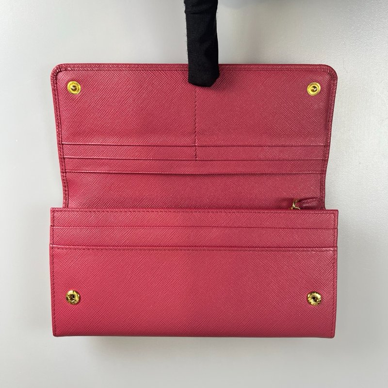 PRADA  粉色掀蓋釦式長夾-6