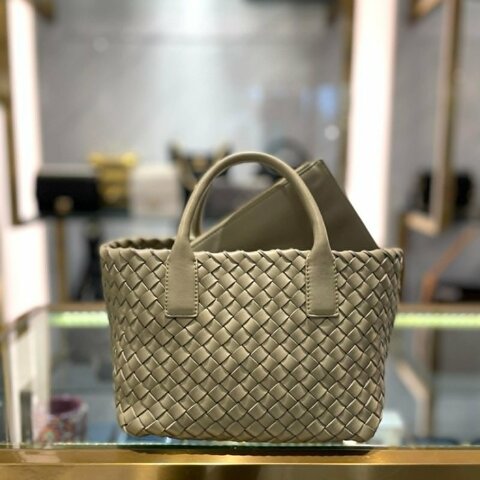 BOTTEGA VENETA 小羊皮編織手提兩用包 淺綠色