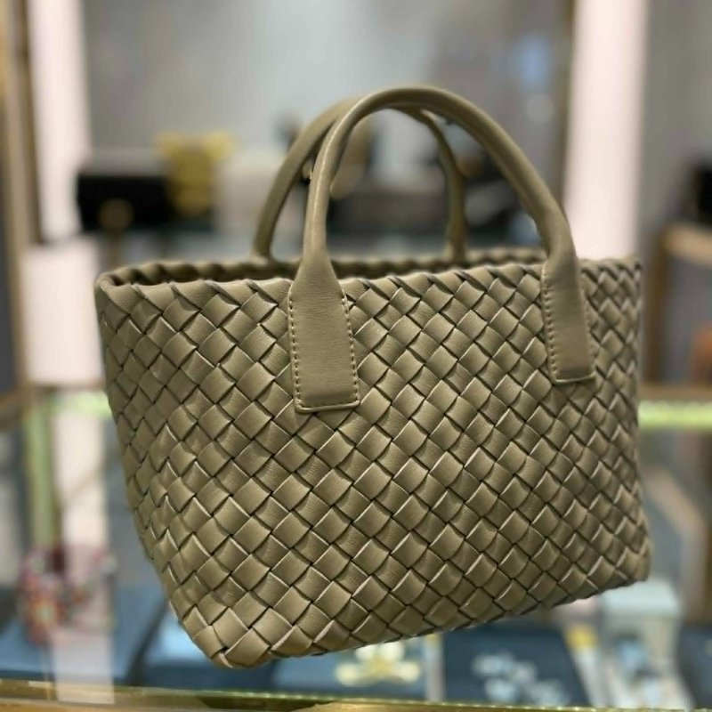 BOTTEGA VENETA 小羊皮編織手提兩用包 淺綠色-2