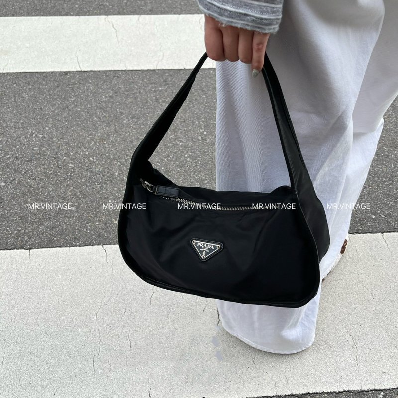 🏷Prada HOBO-1