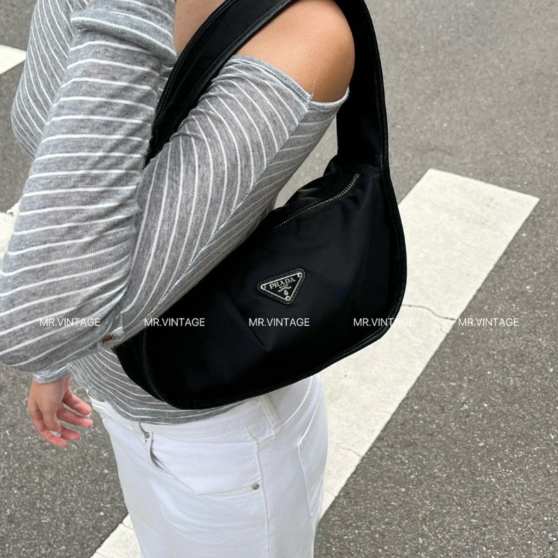 🏷Prada HOBO-0