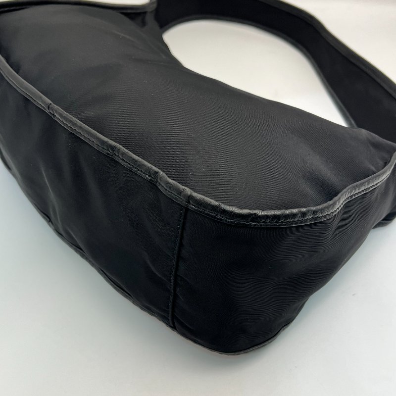 🏷Prada HOBO-11