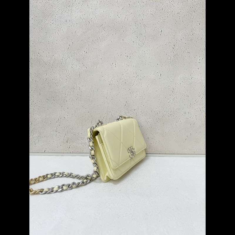 Chanel 19bag wallet on chain-2
