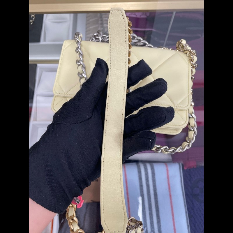 Chanel 19bag wallet on chain-17