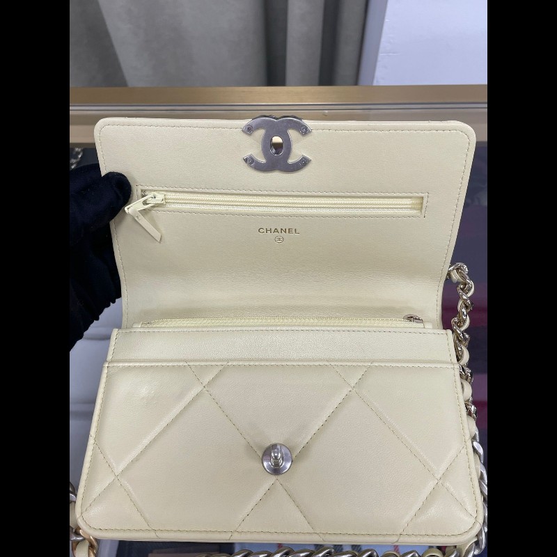 Chanel 19bag wallet on chain-18