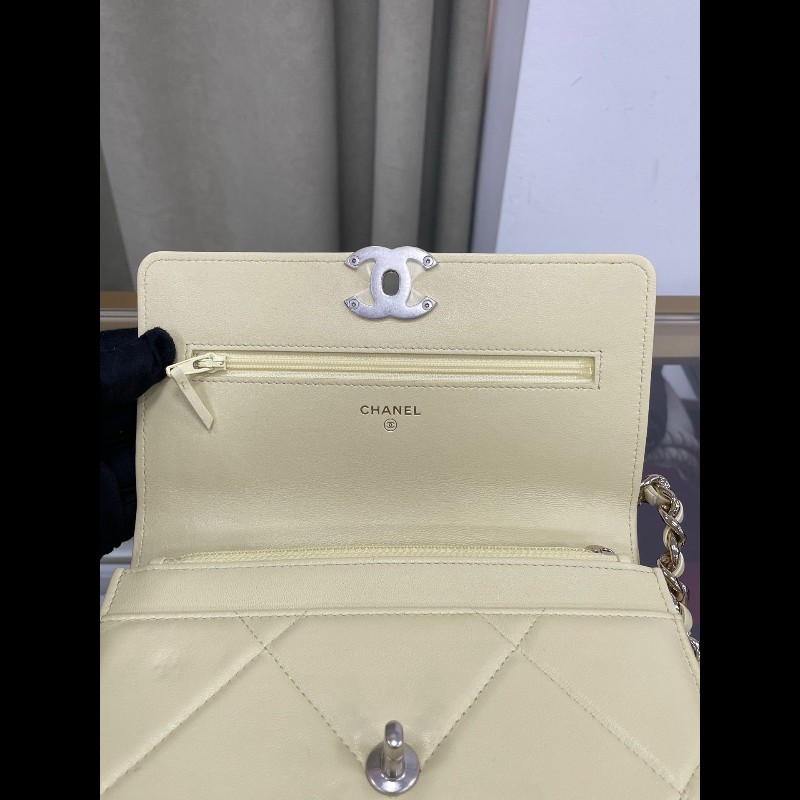 Chanel 19bag wallet on chain-19