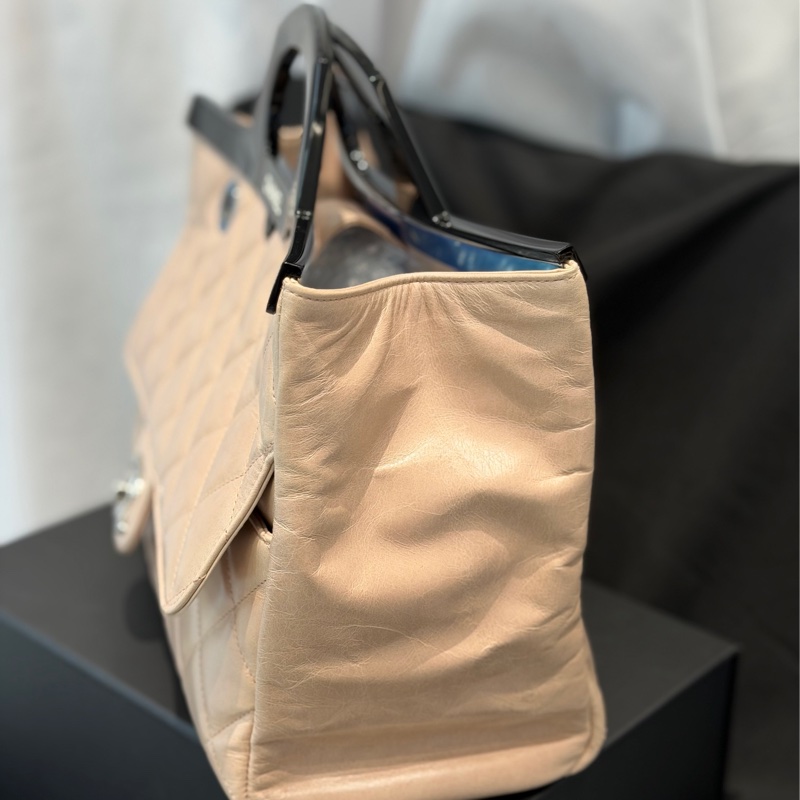 chanel 香奈兒奶茶色 tote衣架 手提 單肩包-3