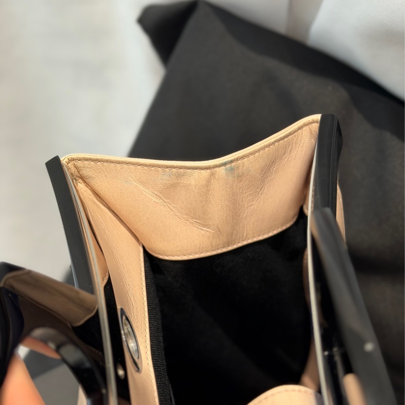 chanel 香奈兒奶茶色 tote衣架 手提 單肩包-6