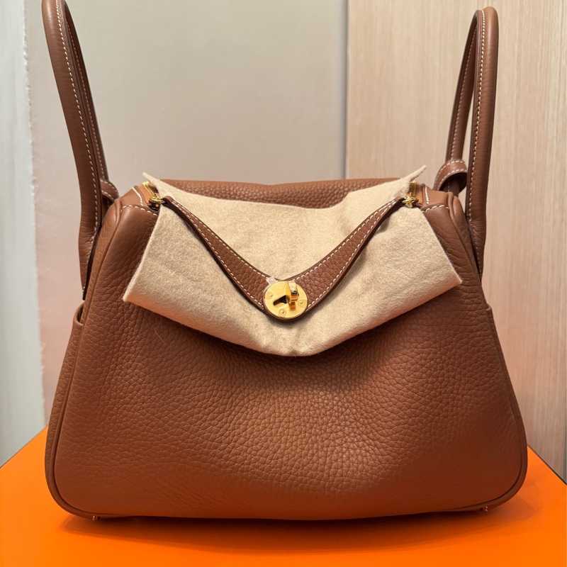 (Full set, like new) Hermès Lindy 26 Bag in taurillon Clemence leather in Gold colour  (Stamp K)-0