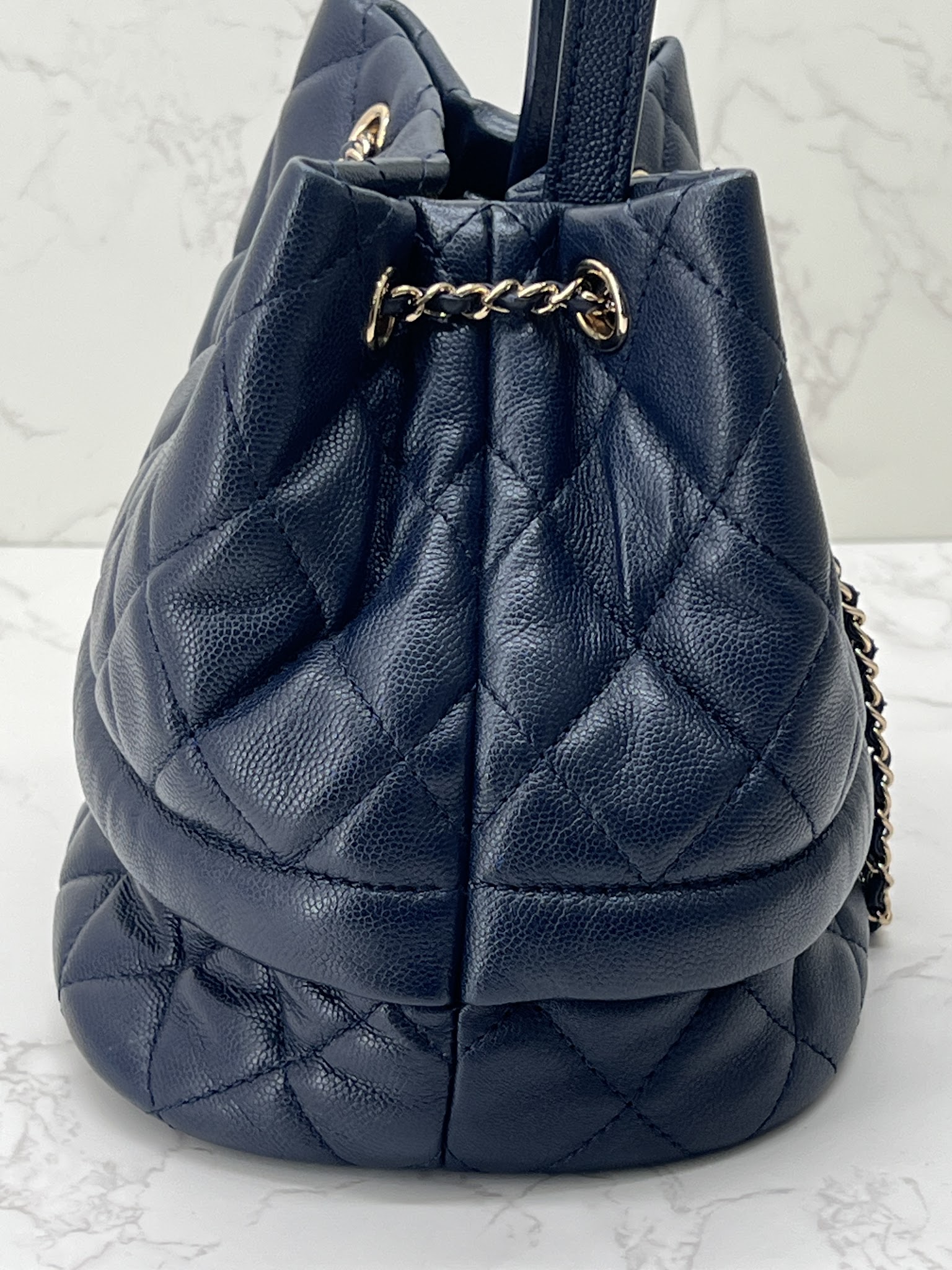 香緹國際精品 CHANEL 抽繩 水桶包 保卡款 28開 983-8