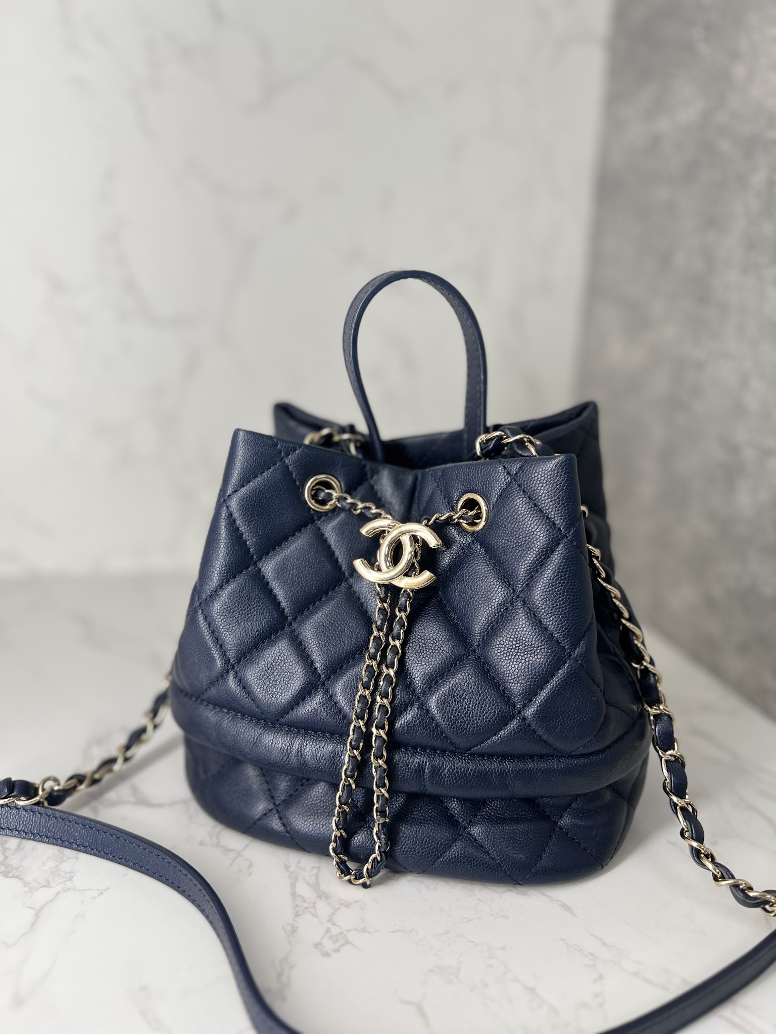 香緹國際精品 CHANEL 抽繩 水桶包 保卡款 28開 983-10
