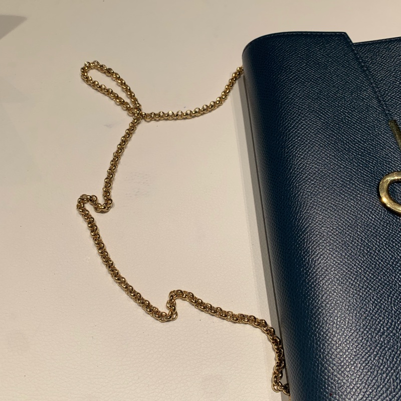 ferragamo女土鏈條包，可以當錢包。 尺寸，19cm×10cm-14