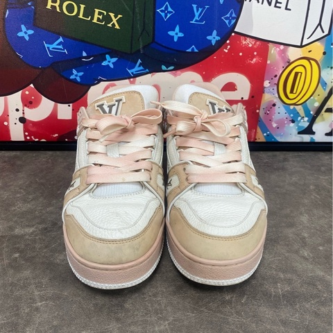 LV 路易威登  trainer系列  粉白色配色 低幫板鞋 36碼 96新
