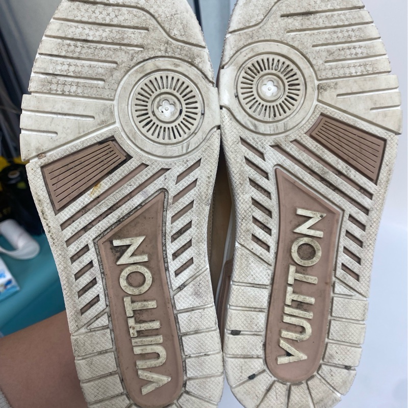 LV 路易威登  trainer系列  粉白色配色 低幫板鞋 36碼 96新-5