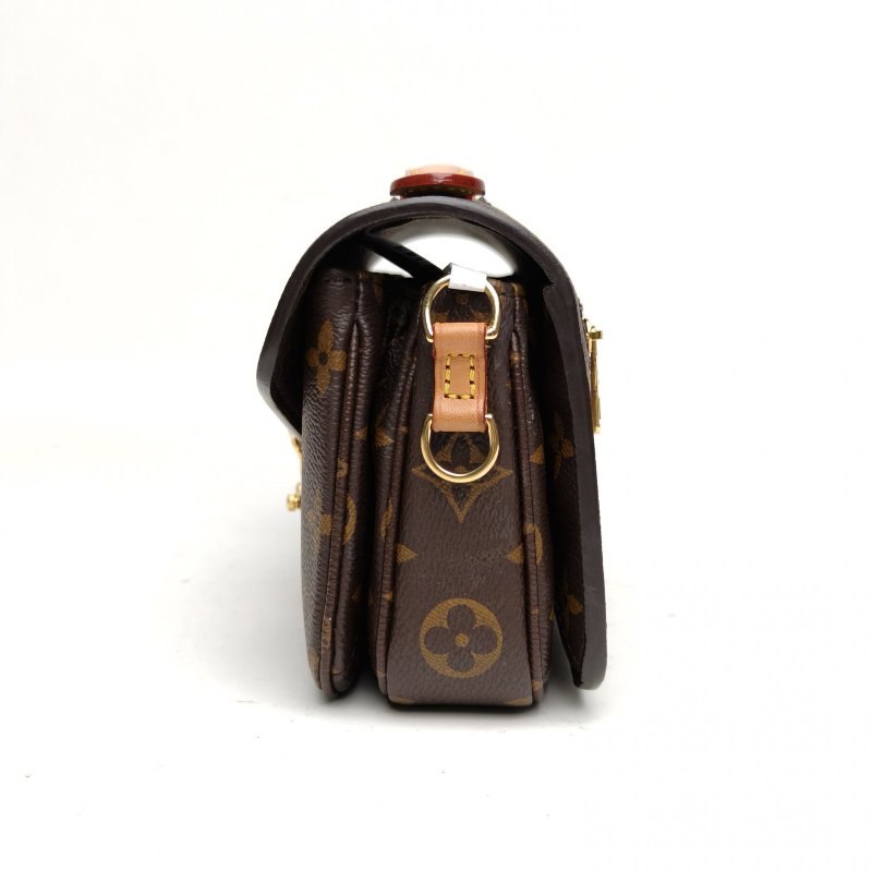 LOUIS VUITTON MetisPochetteEastWest橫版郵差包老花金扣晶片肩背包-1