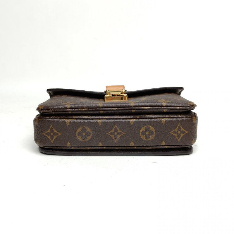 LOUIS VUITTON MetisPochetteEastWest橫版郵差包老花金扣晶片肩背包-4