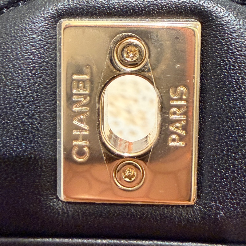 Chanel Mini Square Flap Bag 方胖子（98%New附塵袋、盒、卡、貼）-26