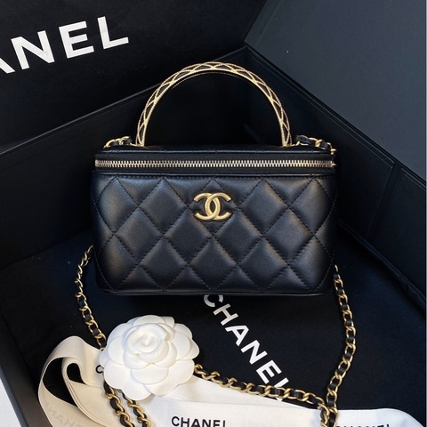 98新✨Chanel /香奈兒黑金菱格盒子包 黑色羊皮+金色鏈條 藤條編織手柄