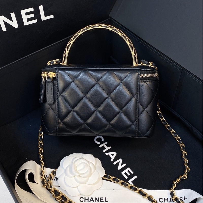 98新✨Chanel /香奈兒黑金菱格盒子包 黑色羊皮+金色鏈條 藤條編織手柄-1