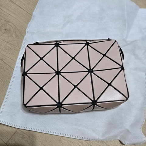 Issey Miyake 三宅一生 BaoBao 小號 邱比特包 霧米色 稀有款