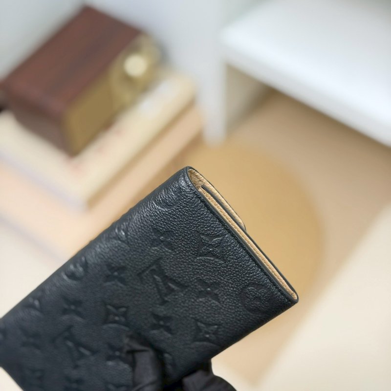 🏷LV 路易威登．Emilie 黑壓紋長夾 M62369-11