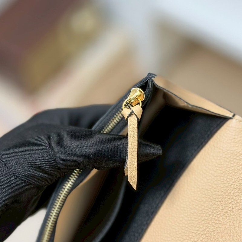 🏷LV 路易威登．Emilie 黑壓紋長夾 M62369-19