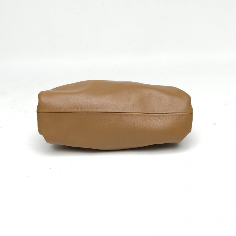 BOTTEGA VENETA Pouch雲朵包Mini22焦糖色牛皮肩背包-4