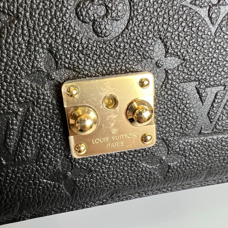 LV M82637/晶片款 黑皮革Wallet On Chain Métis金鍊包-9