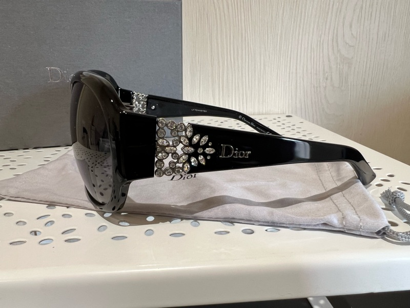 Dior 鑽飾太陽眼鏡-1