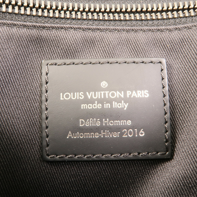 LOUIS VUITTON Monogram Eclipse Messenger PM Voyager銀扣肩背袋-8