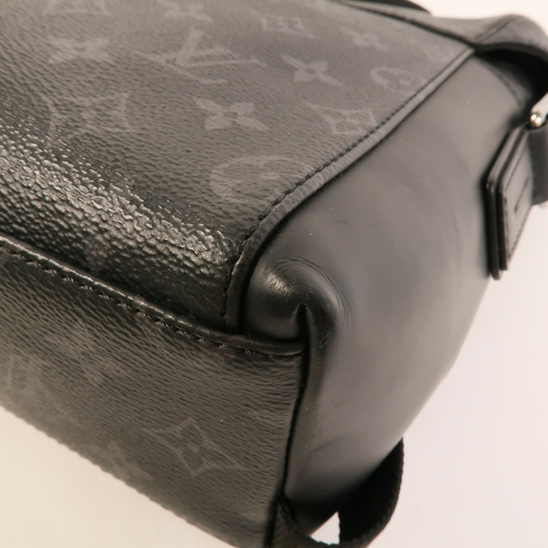 LOUIS VUITTON Monogram Eclipse Messenger PM Voyager銀扣肩背袋-11