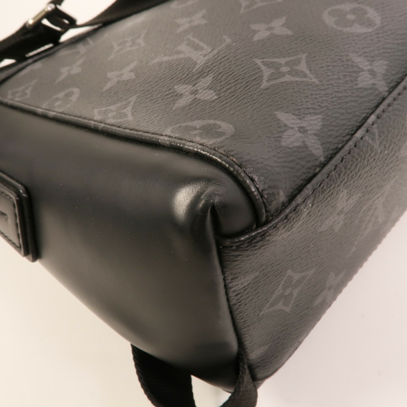 LOUIS VUITTON Monogram Eclipse Messenger PM Voyager銀扣肩背袋-12