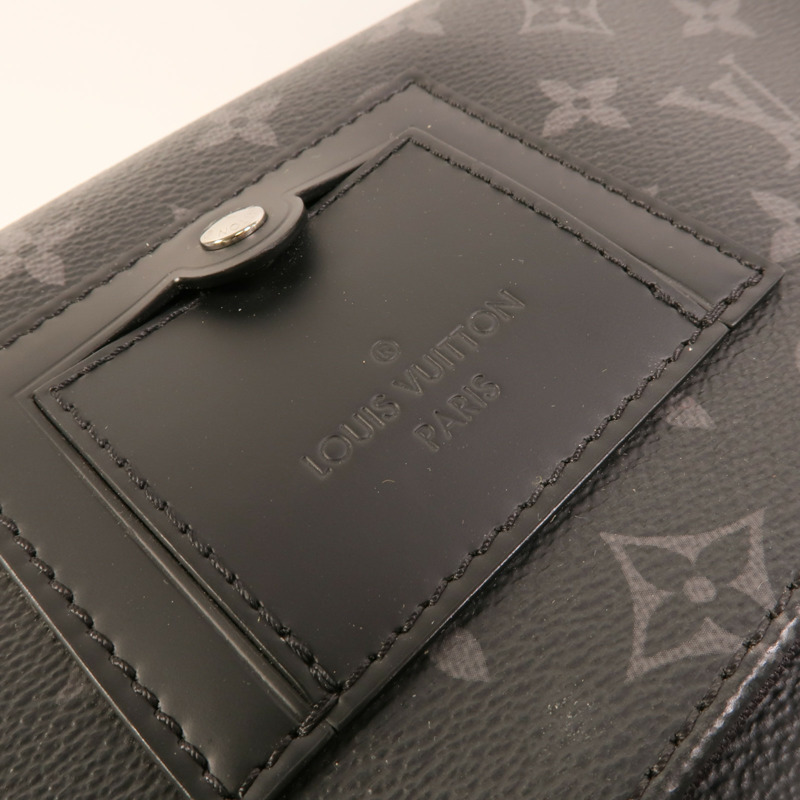 LOUIS VUITTON Monogram Eclipse Messenger PM Voyager銀扣肩背袋-7