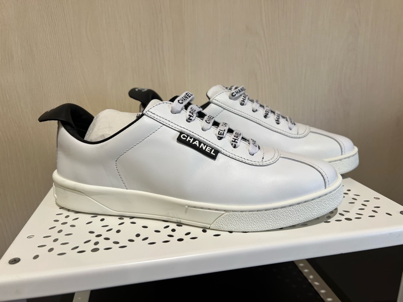 Chanel 滿版Chanel 鞋帶休閒鞋（全新）-2