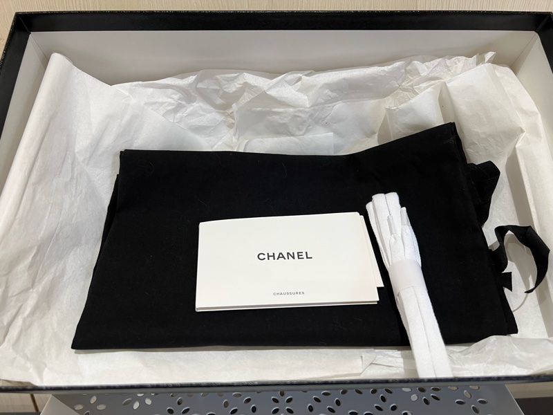 Chanel 滿版Chanel 鞋帶休閒鞋（全新）-8