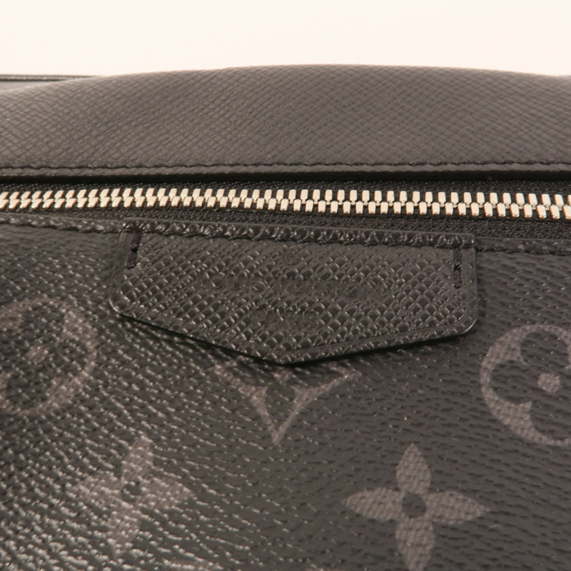LOUIS VUITTON Monogram Eclipse/Taiga Outdoor Messenger銀扣肩背袋-7