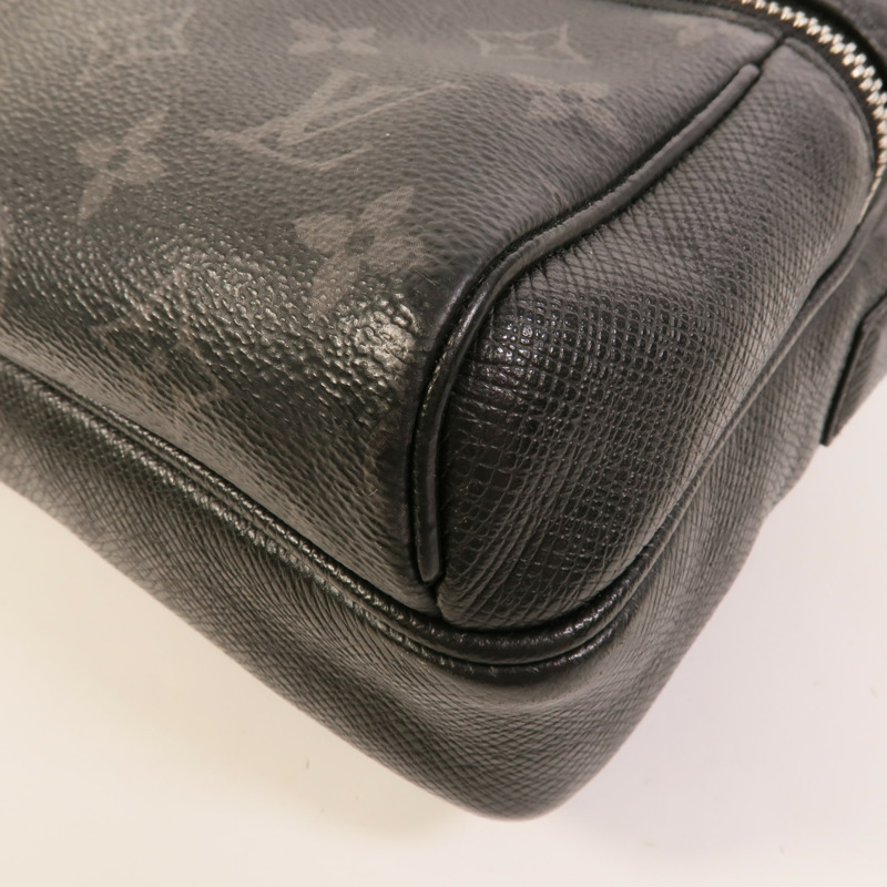 LOUIS VUITTON Monogram Eclipse/Taiga Outdoor Messenger銀扣肩背袋-5