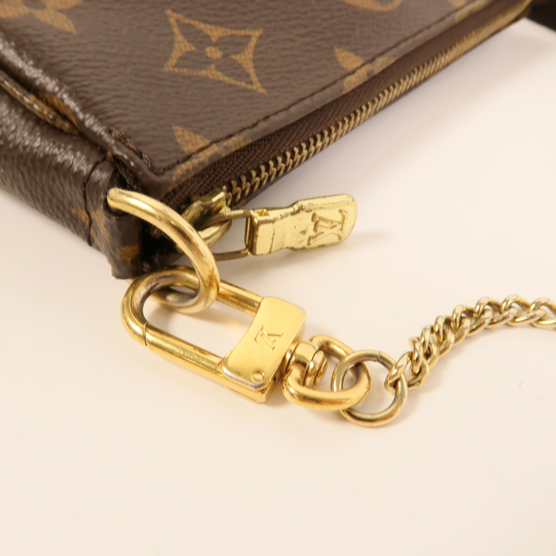 LOUIS VUITTON Monogram Mini Pochette Accessoires金扣手挽袋-8