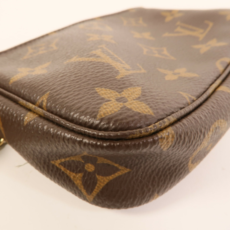 LOUIS VUITTON Monogram Mini Pochette Accessoires金扣手挽袋-12