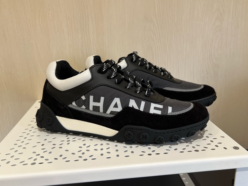 Chanel 黑色彩紋鞋帶休閒鞋 鞋底滿滿的立體小雙C（9.5新）-1