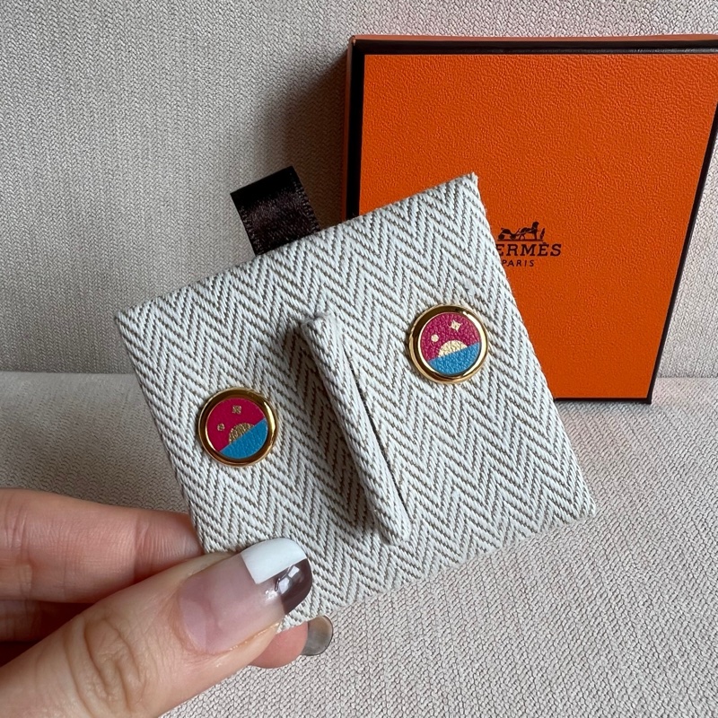母親節禮物💗全新 現貨🍊Hermes 愛馬仕 女裝 Celeste stud earrings 🎁-1