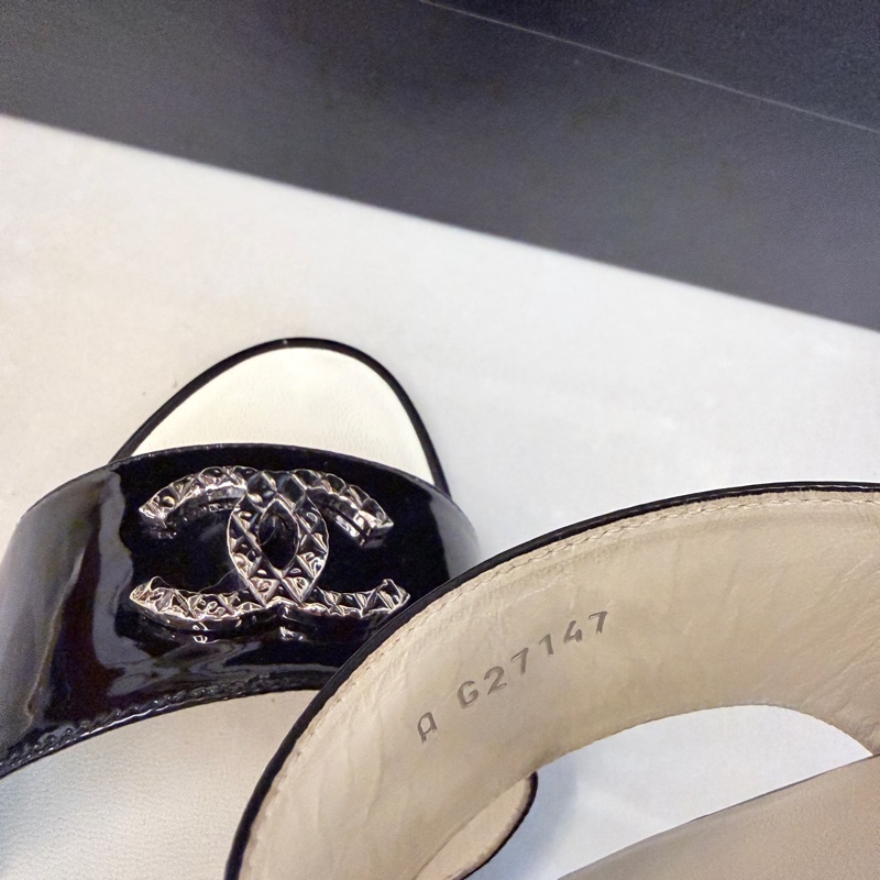 Chanel 雙C LOGO 低跟鞋 涼鞋 拖鞋-3