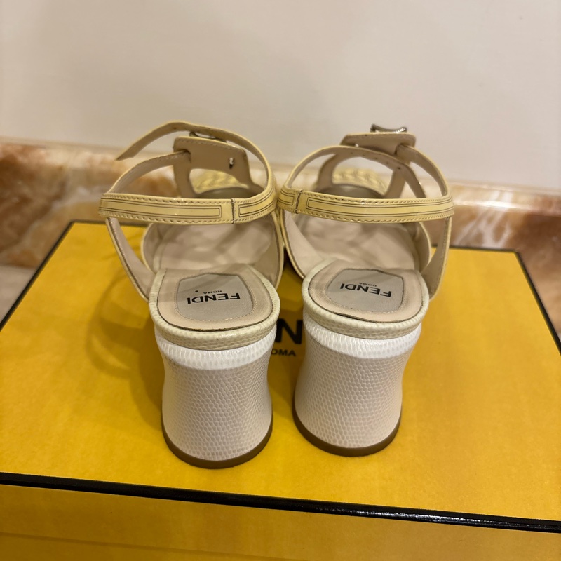 Fendi 米色37.5高跟鞋-3