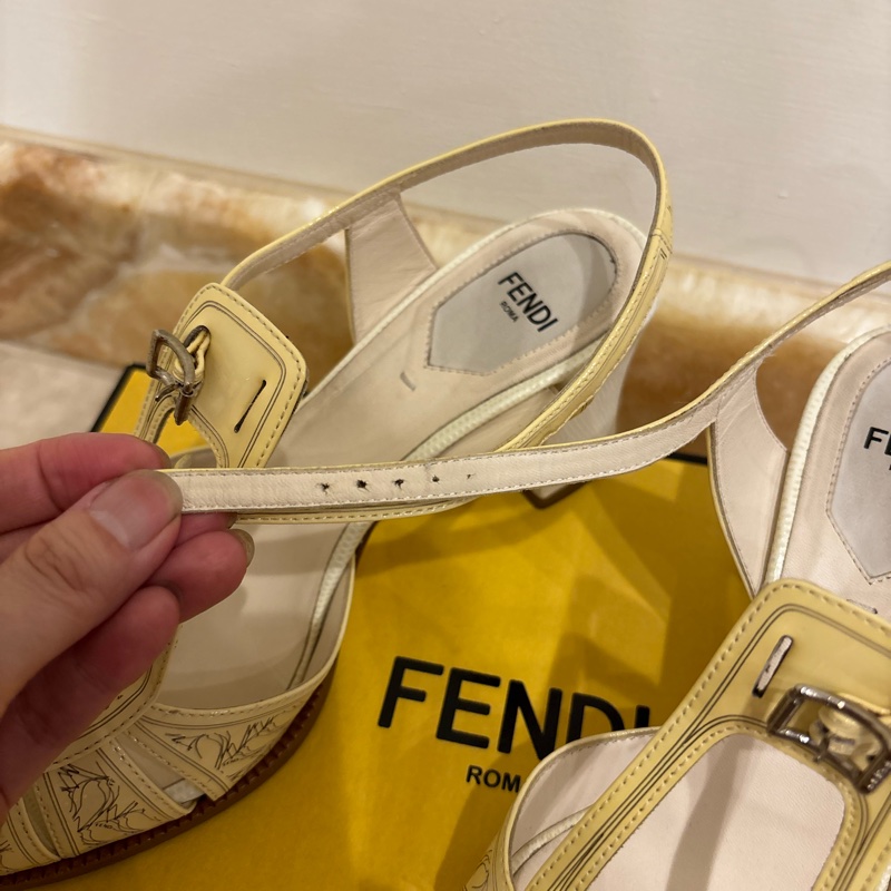 Fendi 米色37.5高跟鞋-8