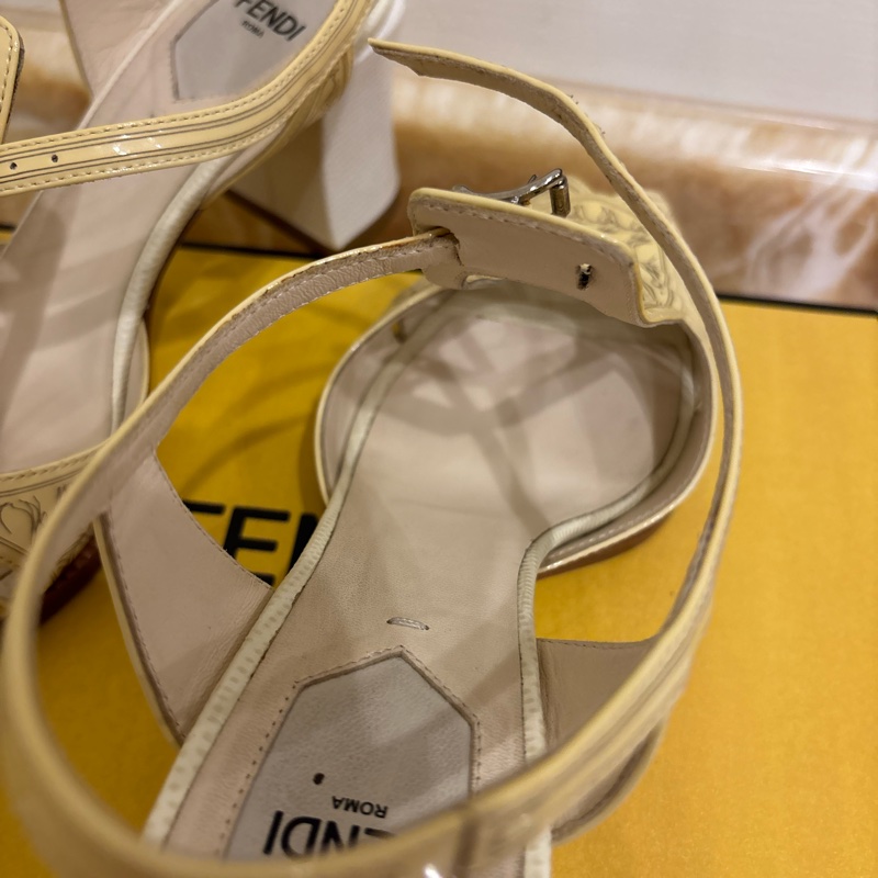 Fendi 米色37.5高跟鞋-9