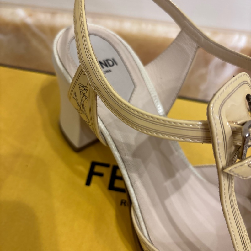 Fendi 米色37.5高跟鞋-14