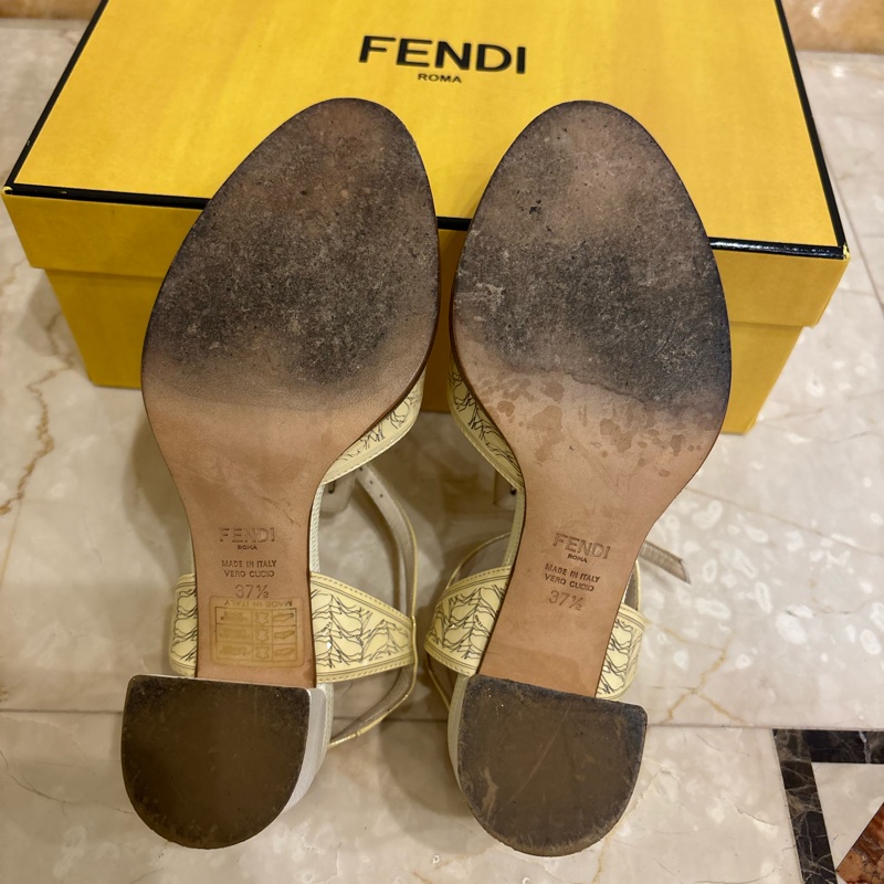 Fendi 米色37.5高跟鞋-16