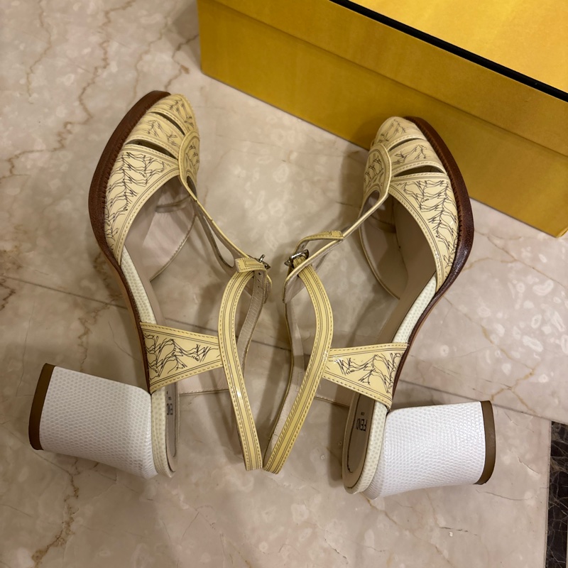 Fendi 米色37.5高跟鞋-19