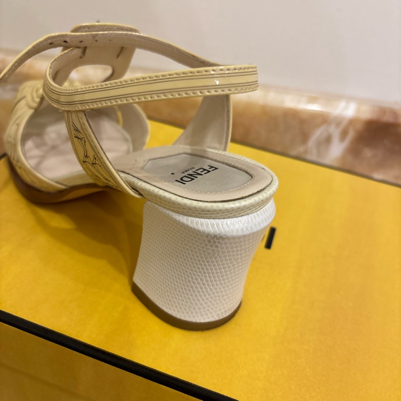 Fendi 米色37.5高跟鞋-20